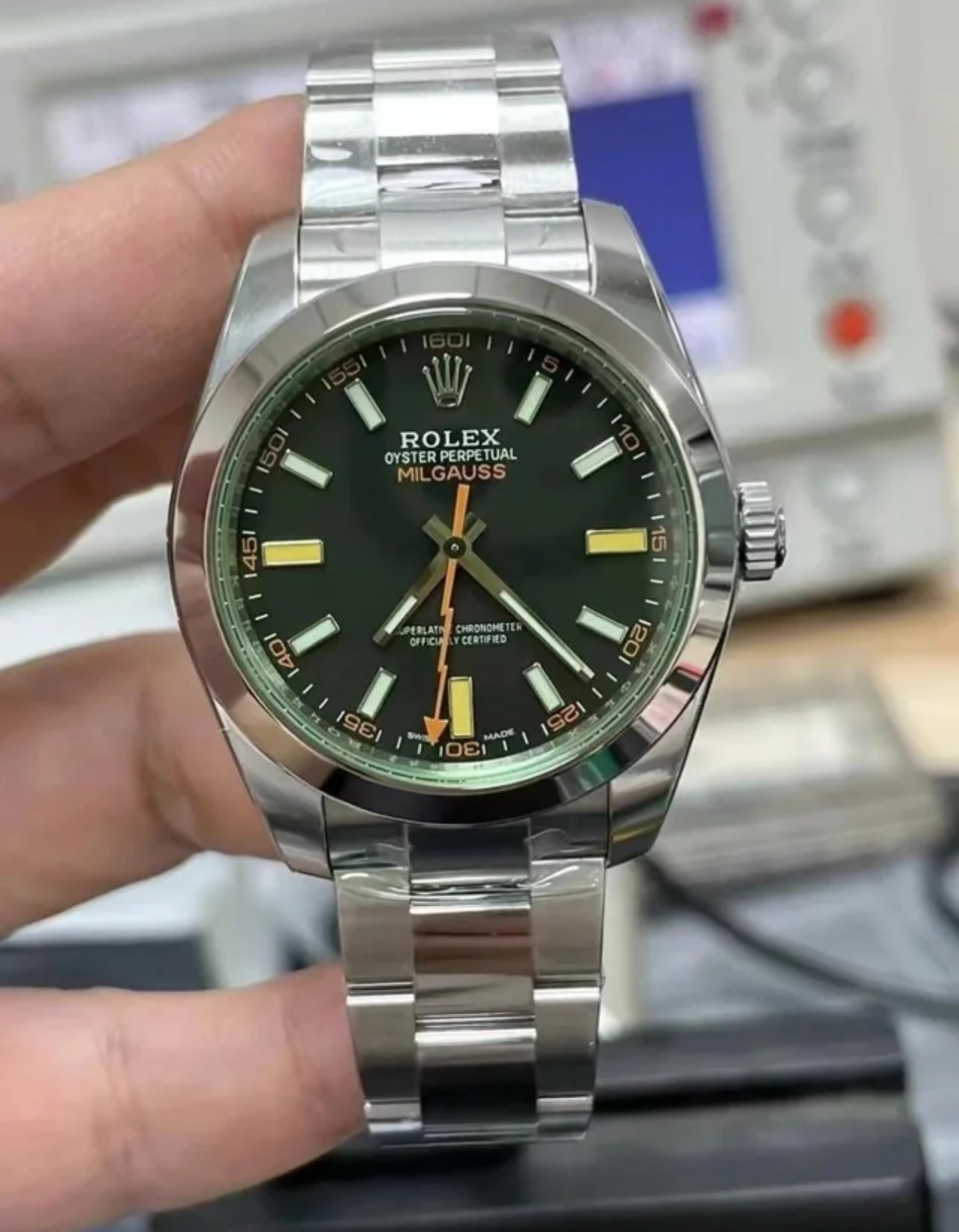 Rolex Milgause 40’ 116400 GV Clone