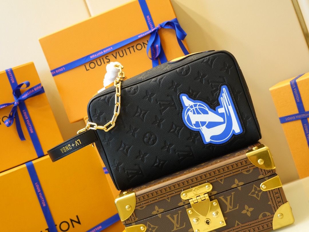 Louis Vuitton X NBA Leather bag