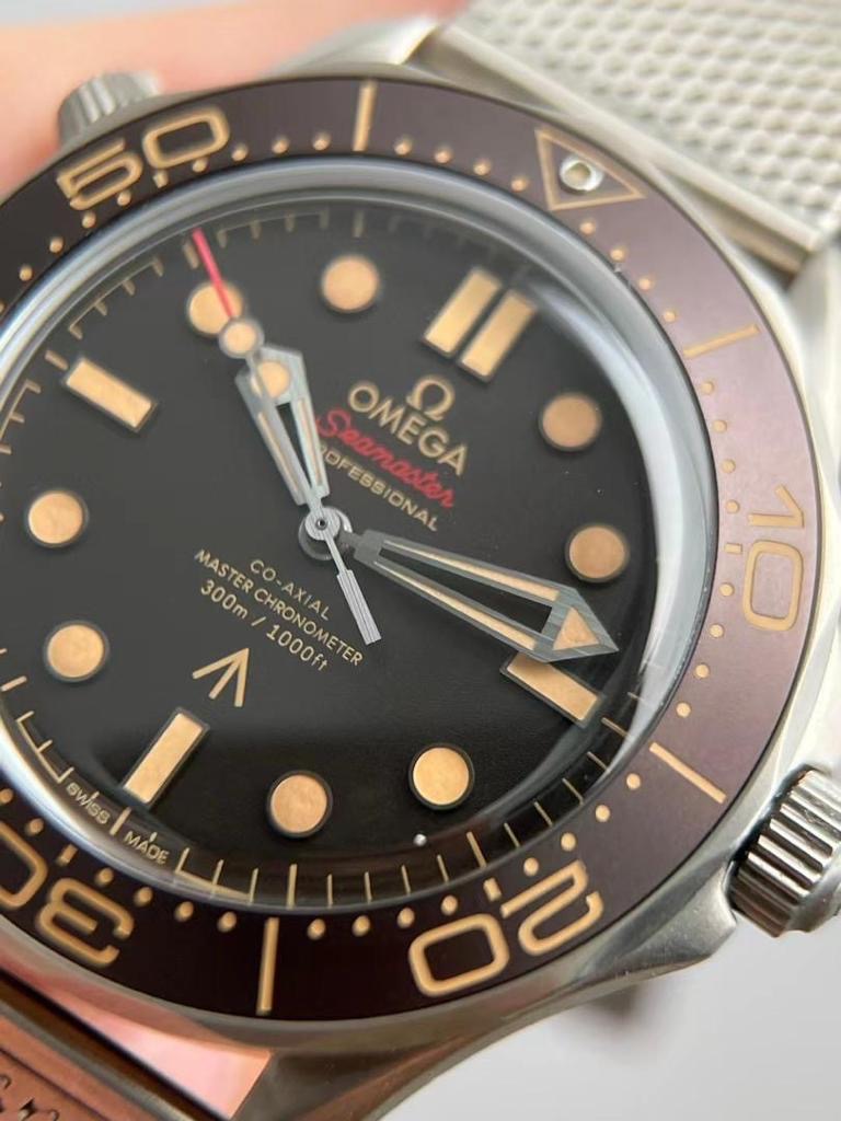 Omega 007 Edition Seamaster Diver 300M OMEGA Co-Axial 42MM