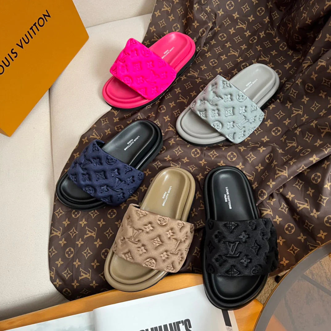 Louis Vuitton Slipers