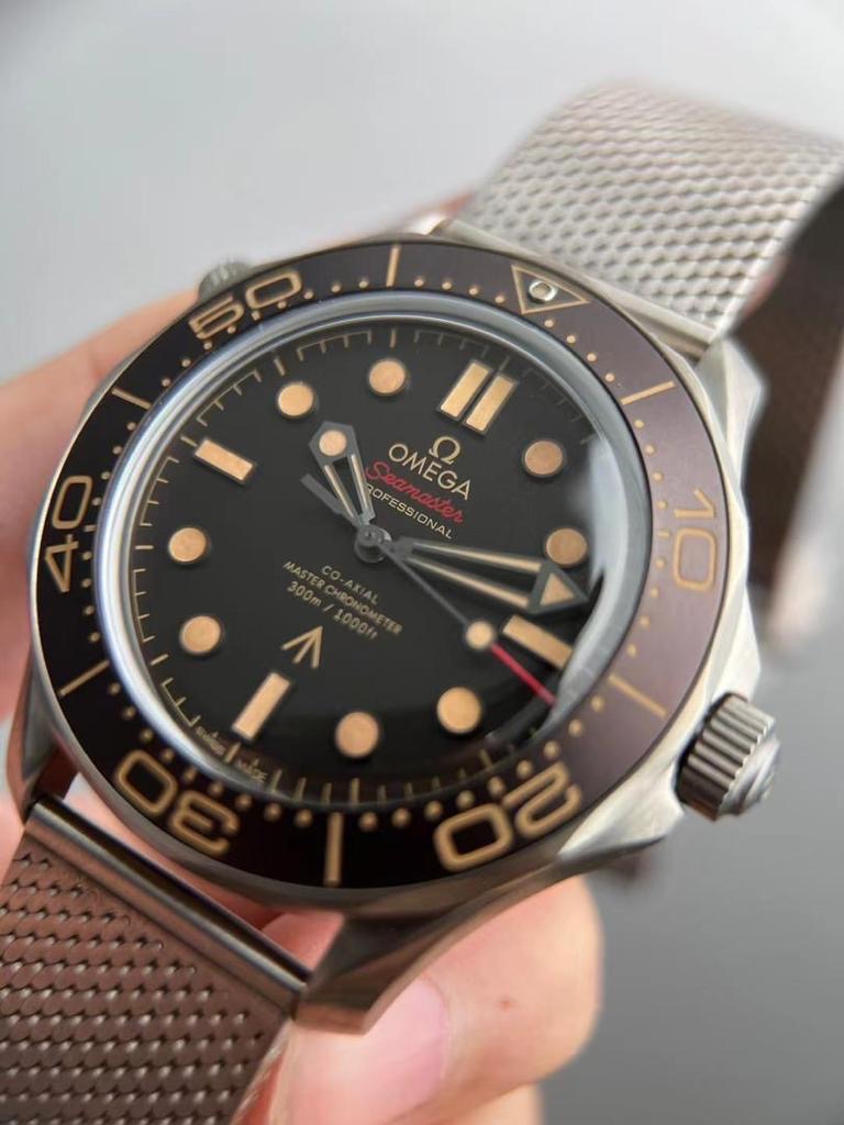 Omega 007 Edition Seamaster Diver 300M OMEGA Co-Axial 42MM