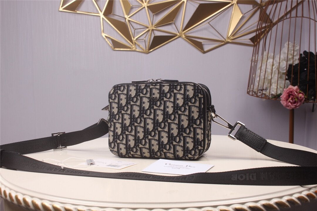 Dior Messenger bag Unisex