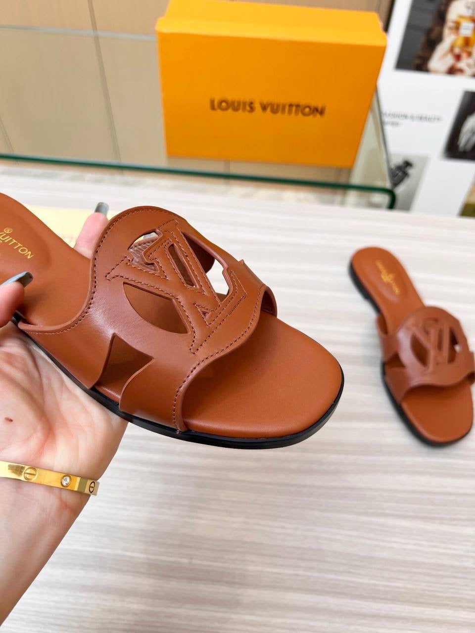 Louis Vuitton Slipers