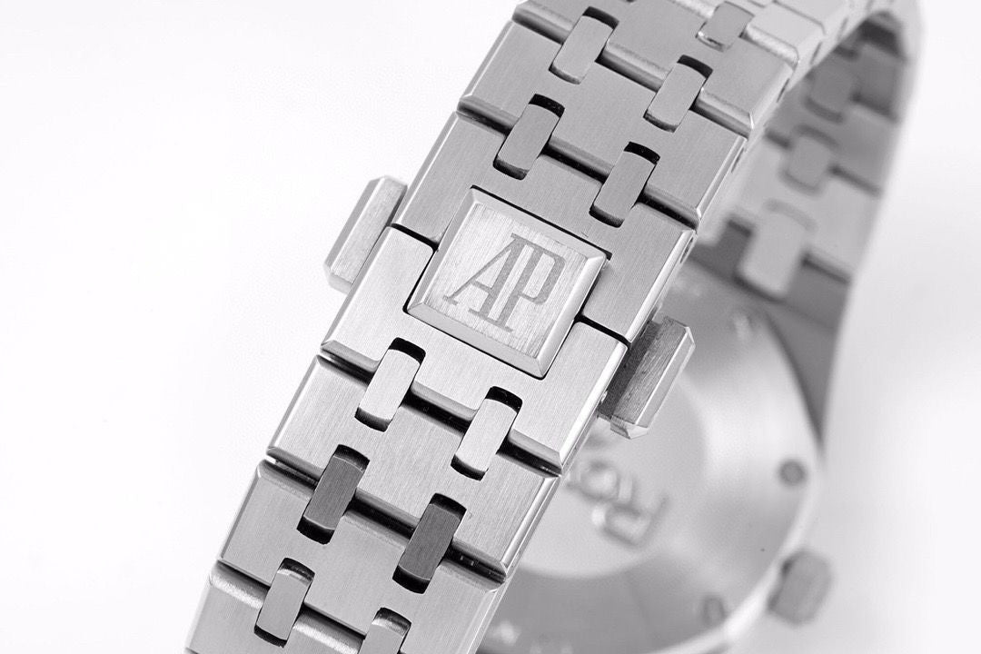 Audemars Piguet Royal Oak 33’ Quartz Swiss Movement