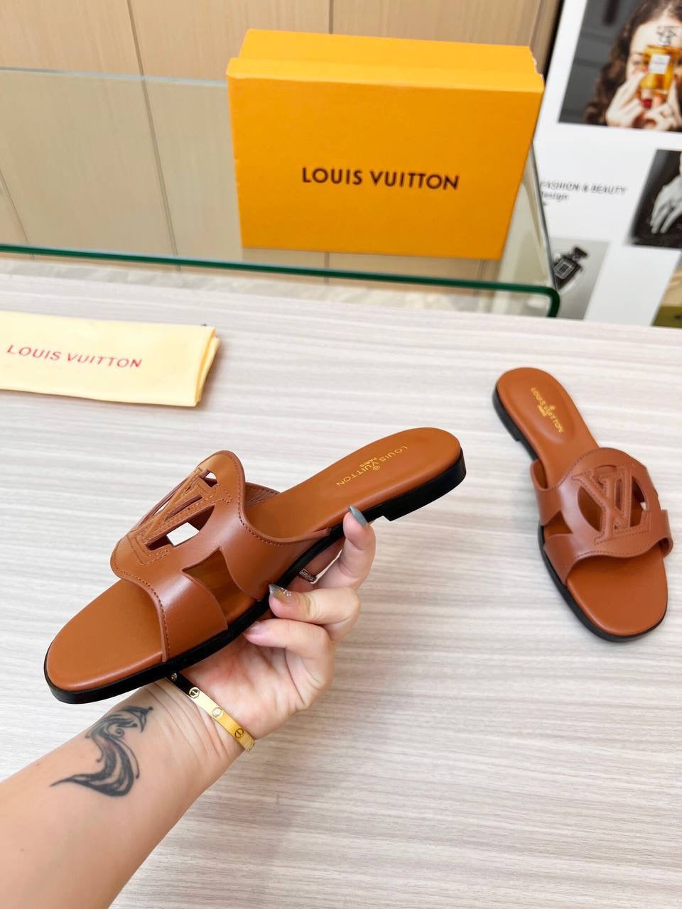 Louis Vuitton Slipers