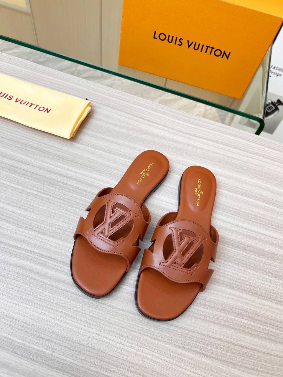 Louis Vuitton Slipers