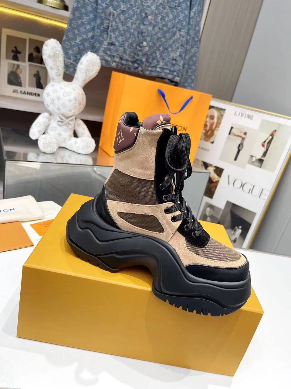 Louis Vuitton sneaker