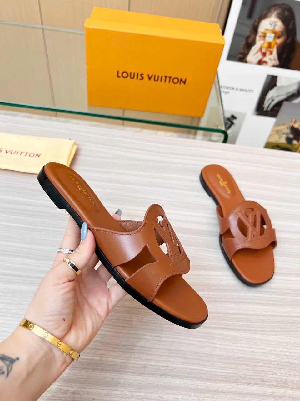 Louis Vuitton Slipers