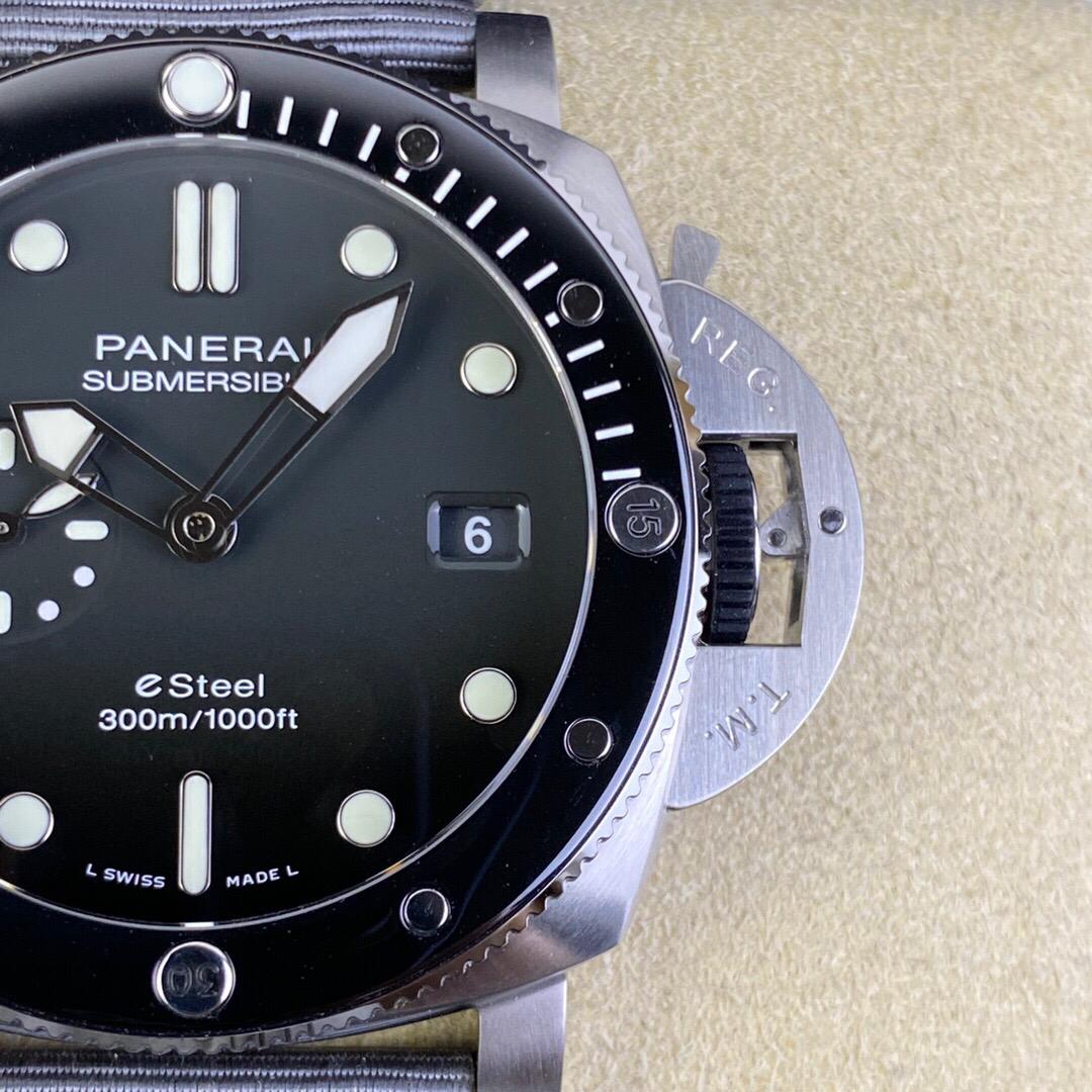 Panerai Submersible e-steel